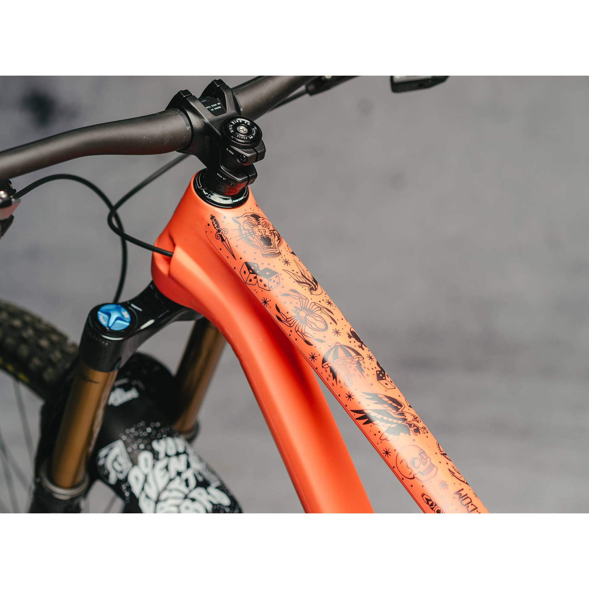 DYEDBRO Frame Protection, Old School Tattoo Black 