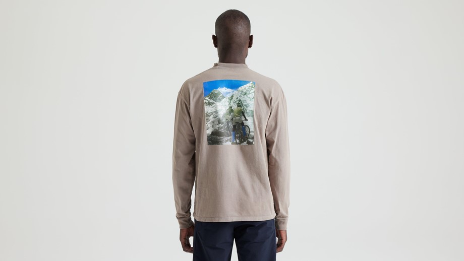 Specialized Graphic Long Sleeve Relaxed T-Shirt Taupe Hrtg Graphic
