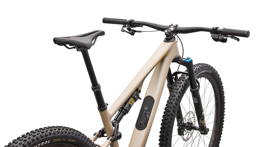 2026 Specialized Epic 8 EVO Expert Di2 Satin Sandstone Metallic / California Sunshine - M