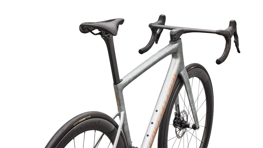 2026 Specialized Tarmac SL8 Pro Gloss Silver Dust / Shadow Silver Dry Impasto / Photon Orange Tint Over Silver Dust - 56