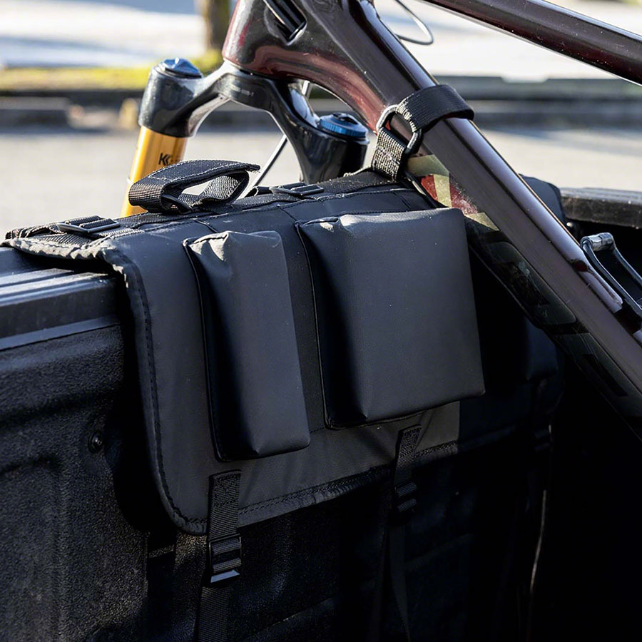 FOX Overland Split Tailgate Pad Black, One Size