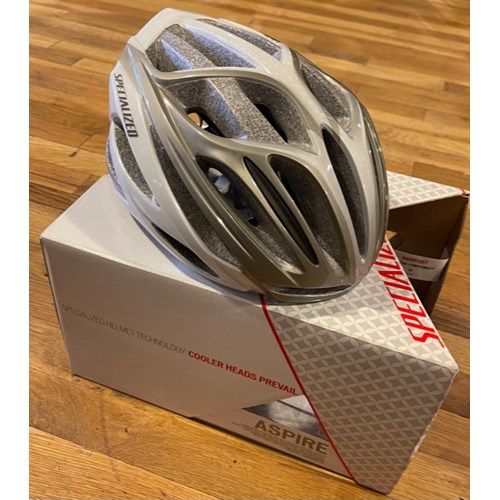 Specialized Aspire Hlmt CSPC Wmn M Wht/Sil (2017 - New in Box)